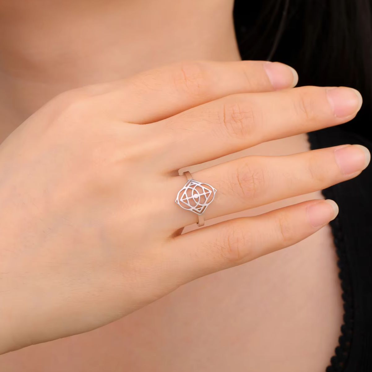 LIKGREAT – bague vectorielle g - Women Fashion Vector avis et prix