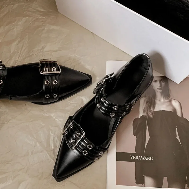 Chaussures pour femmes Designe - Women Fashion Designer avis et prix